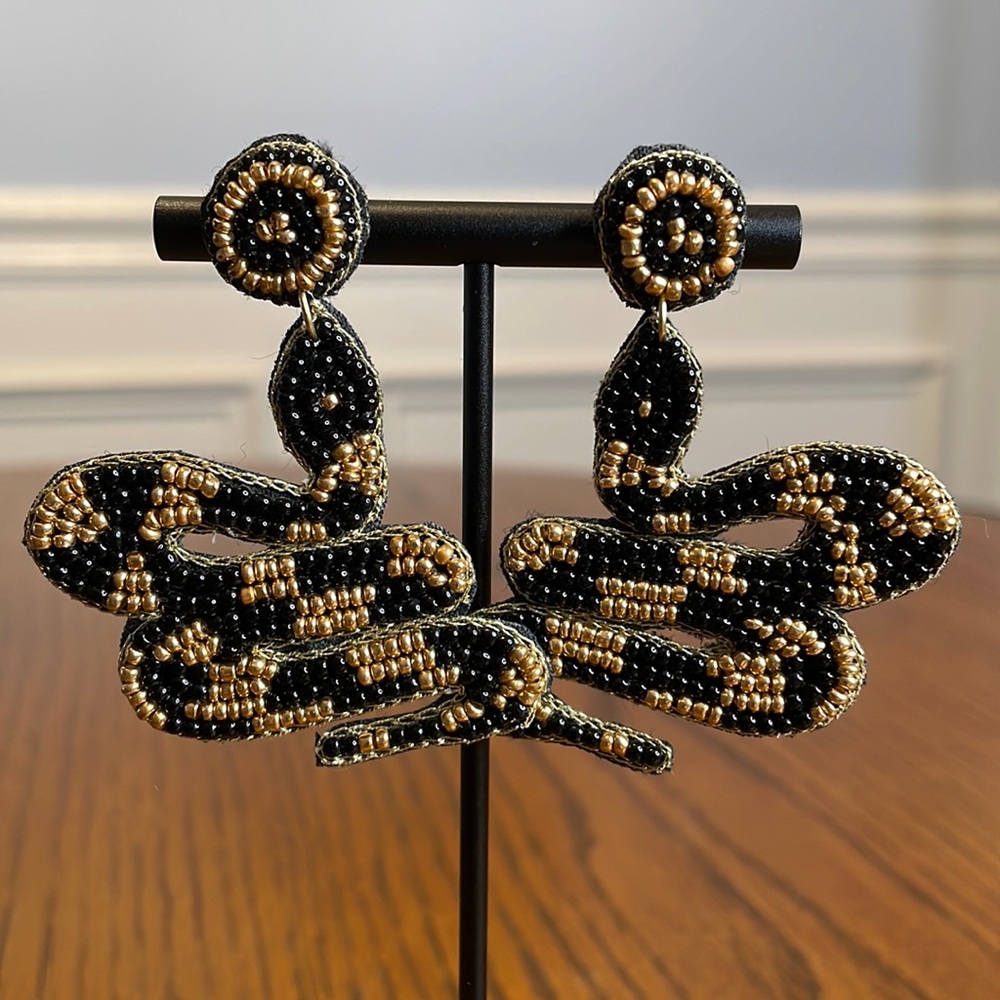 Black Snake 🐍 Beaded Earrings